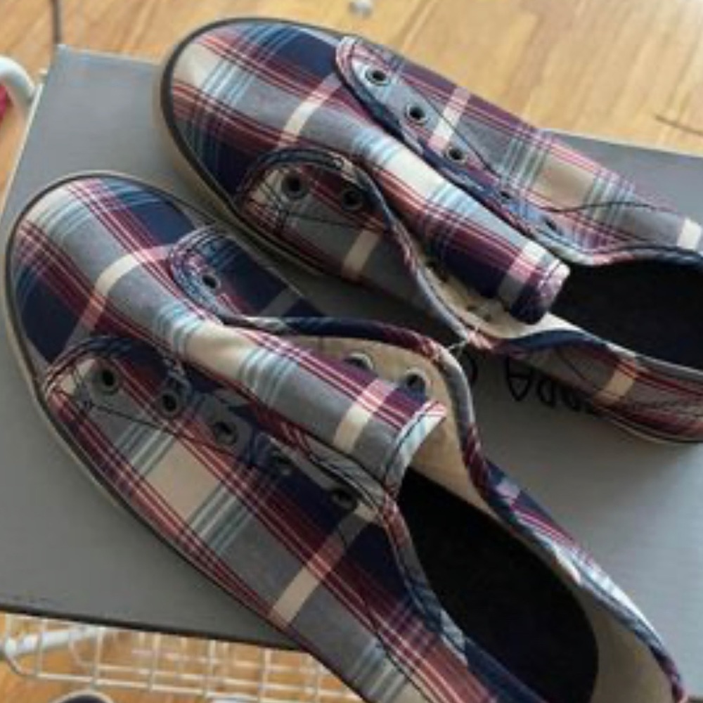 Canvas Slip on Sneakers